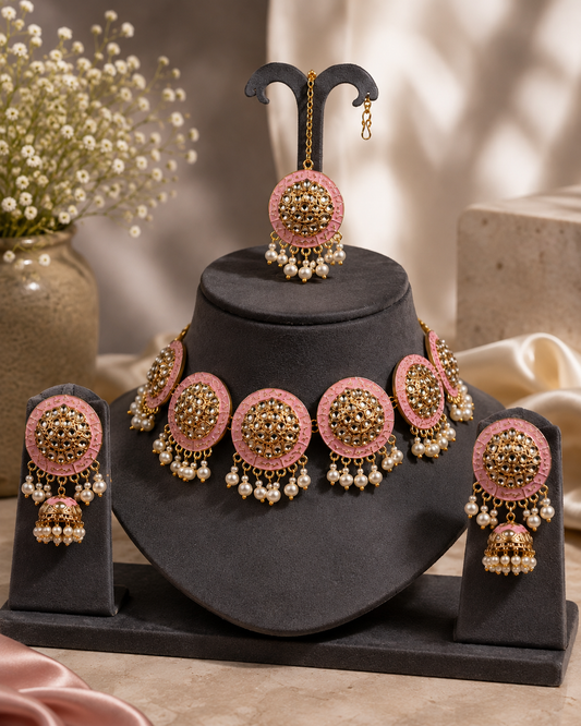 Varnika Kundan Set