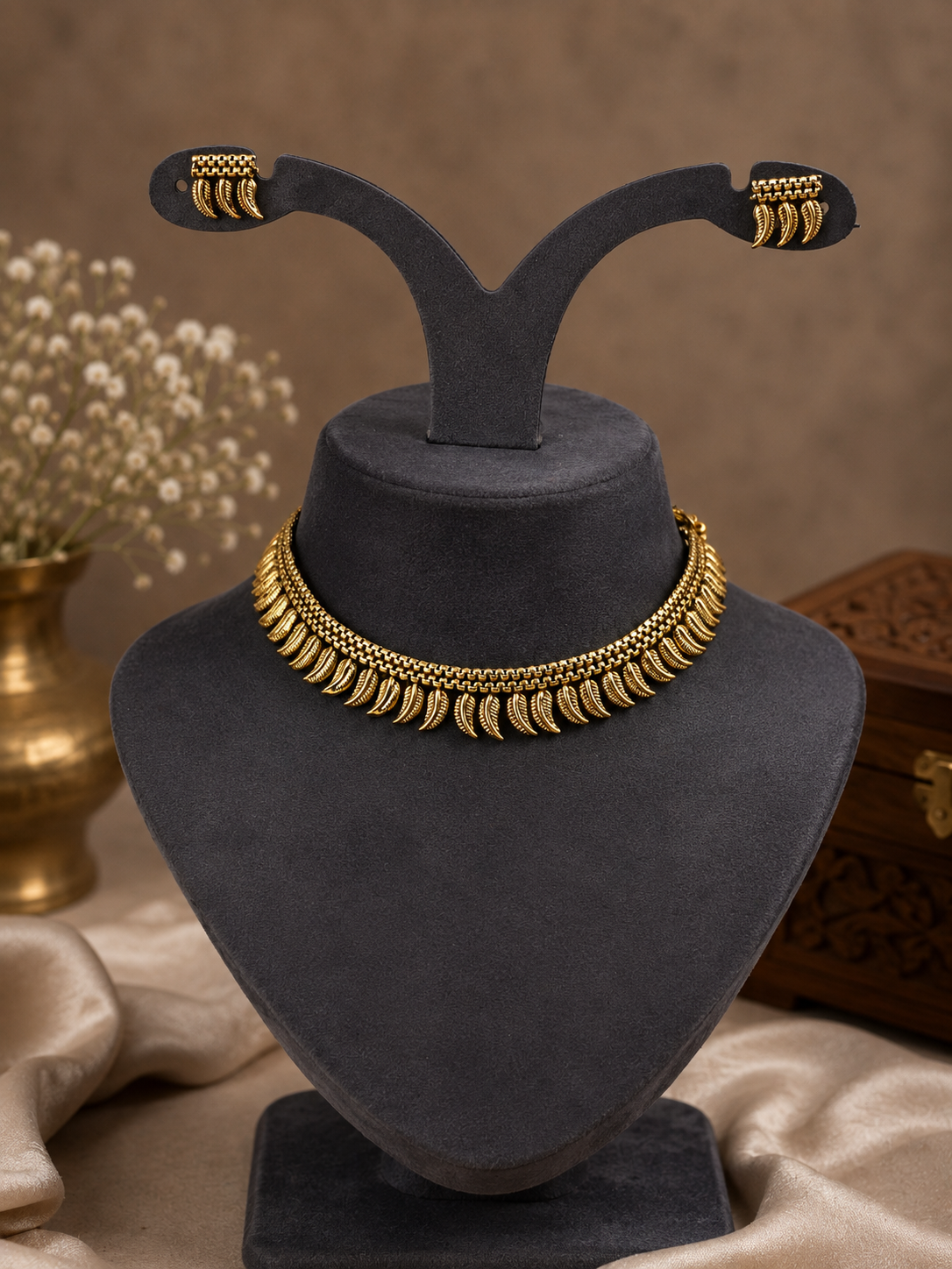 Nitya Gold Leaf Choker Set