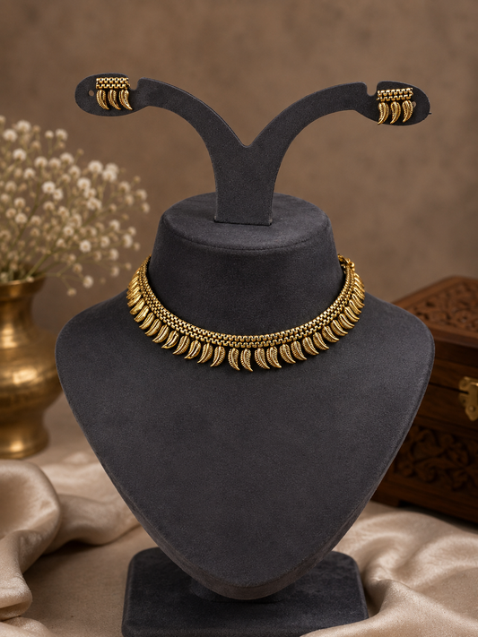 Nitya Gold Leaf Choker Set