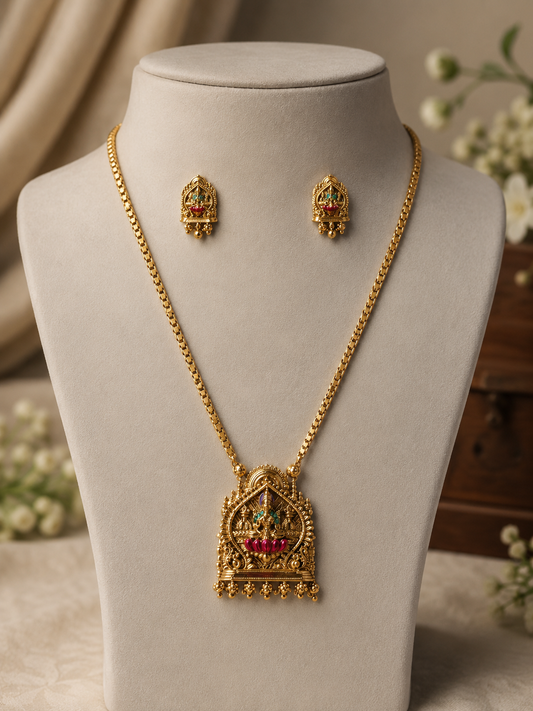 Lakshmi Peetam Pendant Set.