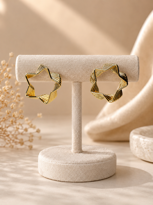 Celestial Twist Star Stud Earring