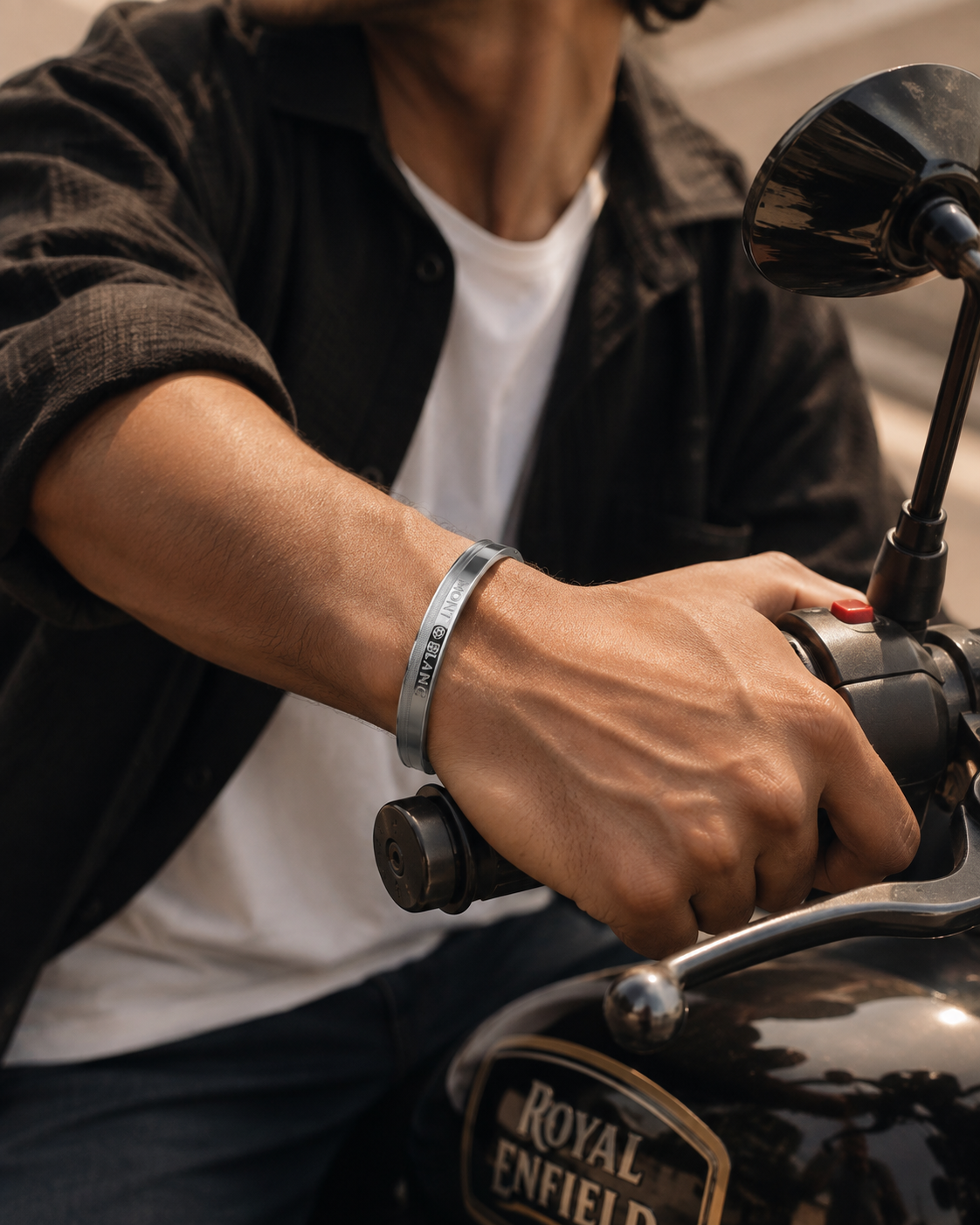 Mont Aura Steel Kada