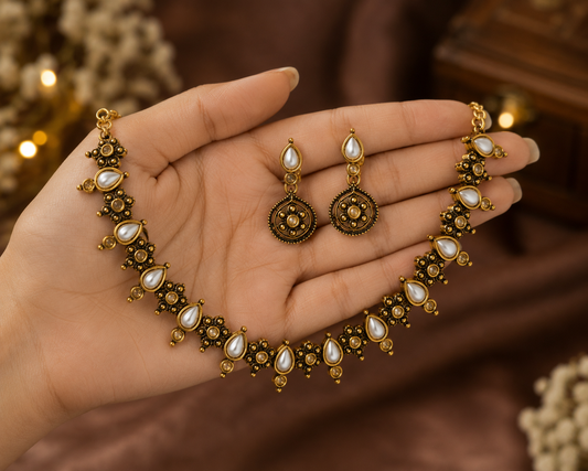 Pearl Flora Necklace