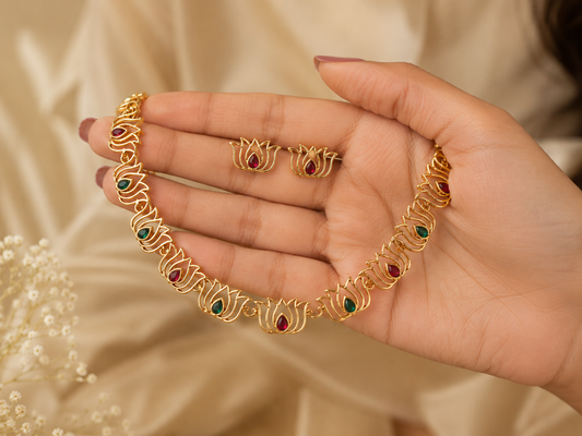 Lotus Aura Necklace