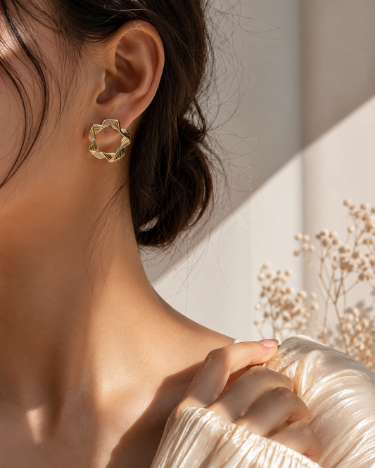 Celestial Twist Star Stud Earring