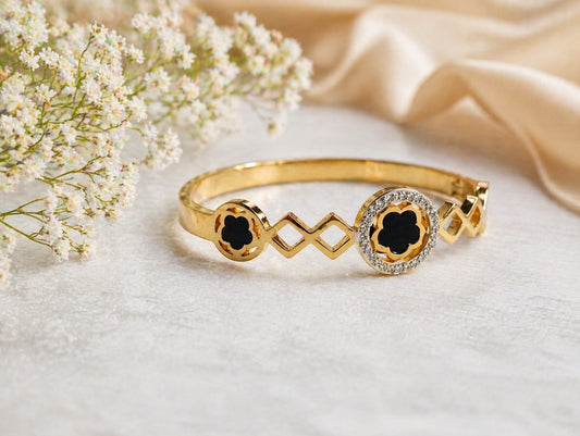 Clover Kada